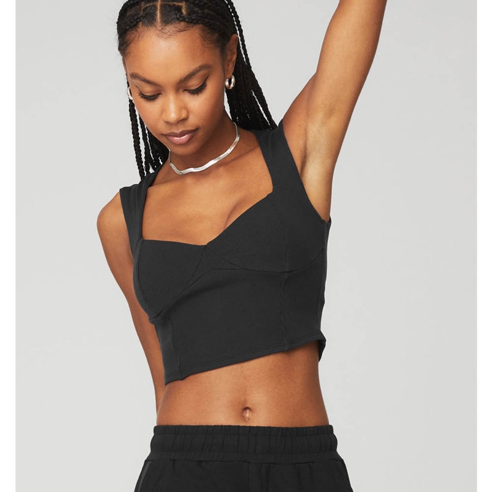 RIBBED SWEETHEART SHORT SLEEVE TOP  Alo - sold out online